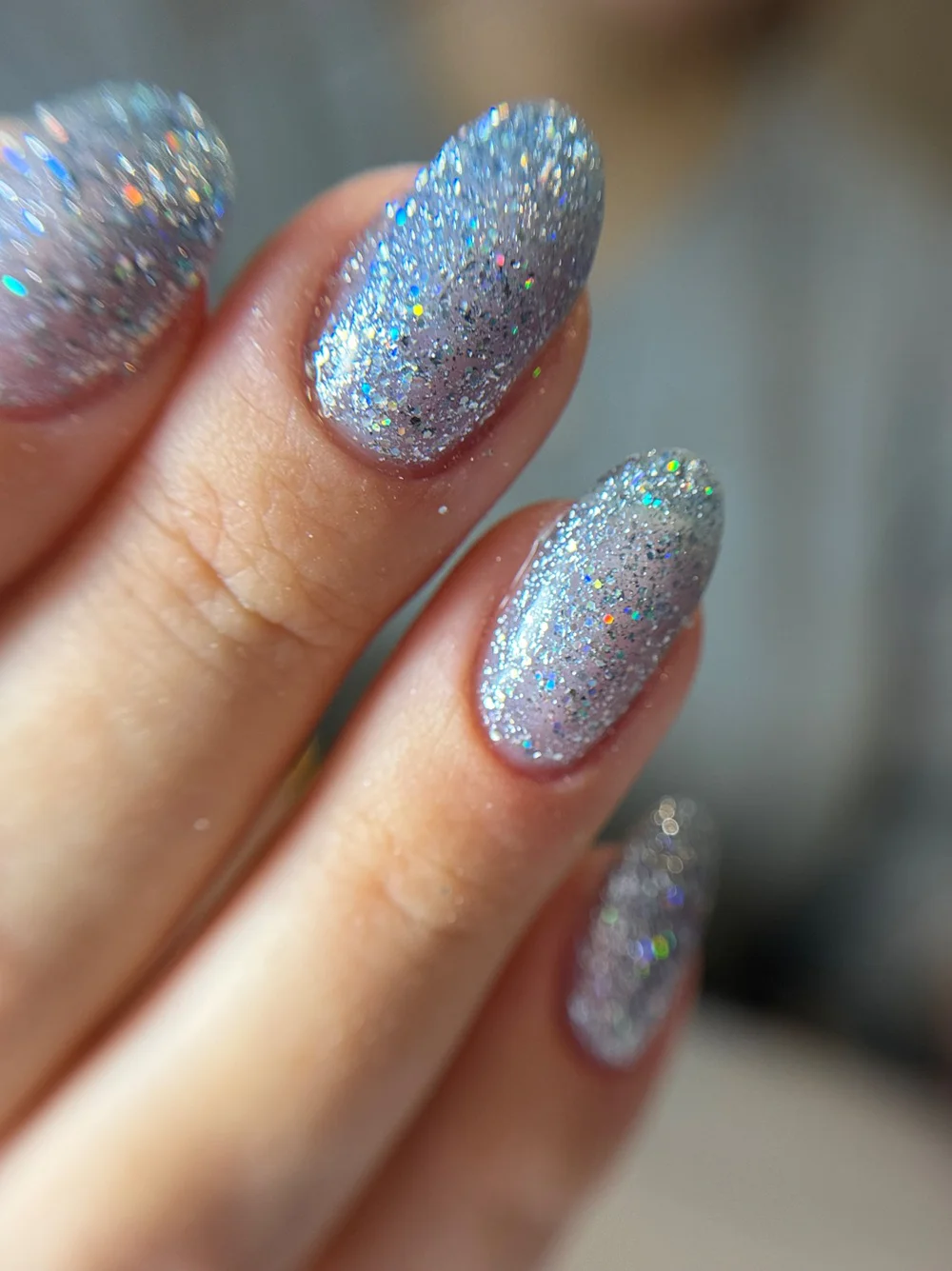 nail 2 کاشت ناخن در سالن ماه ثنا صومعه سرا - تصویر 1